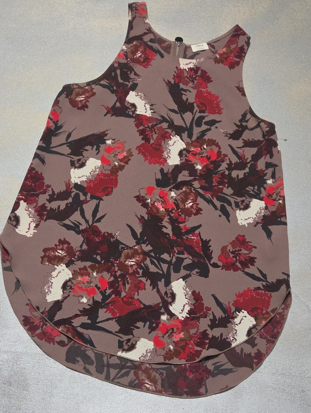 Wilfred Floral Sleeveless Camisole in Mauve with Red and Cream Blooms